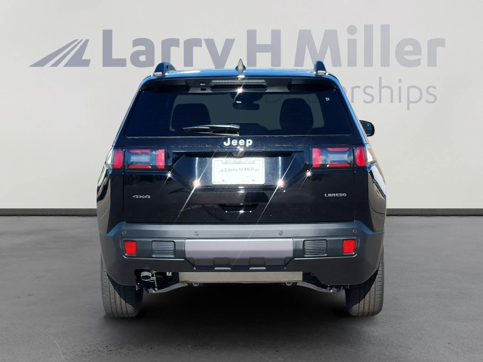 New 2026 Jeep Cherokee Laredo AWD/4WD image 5