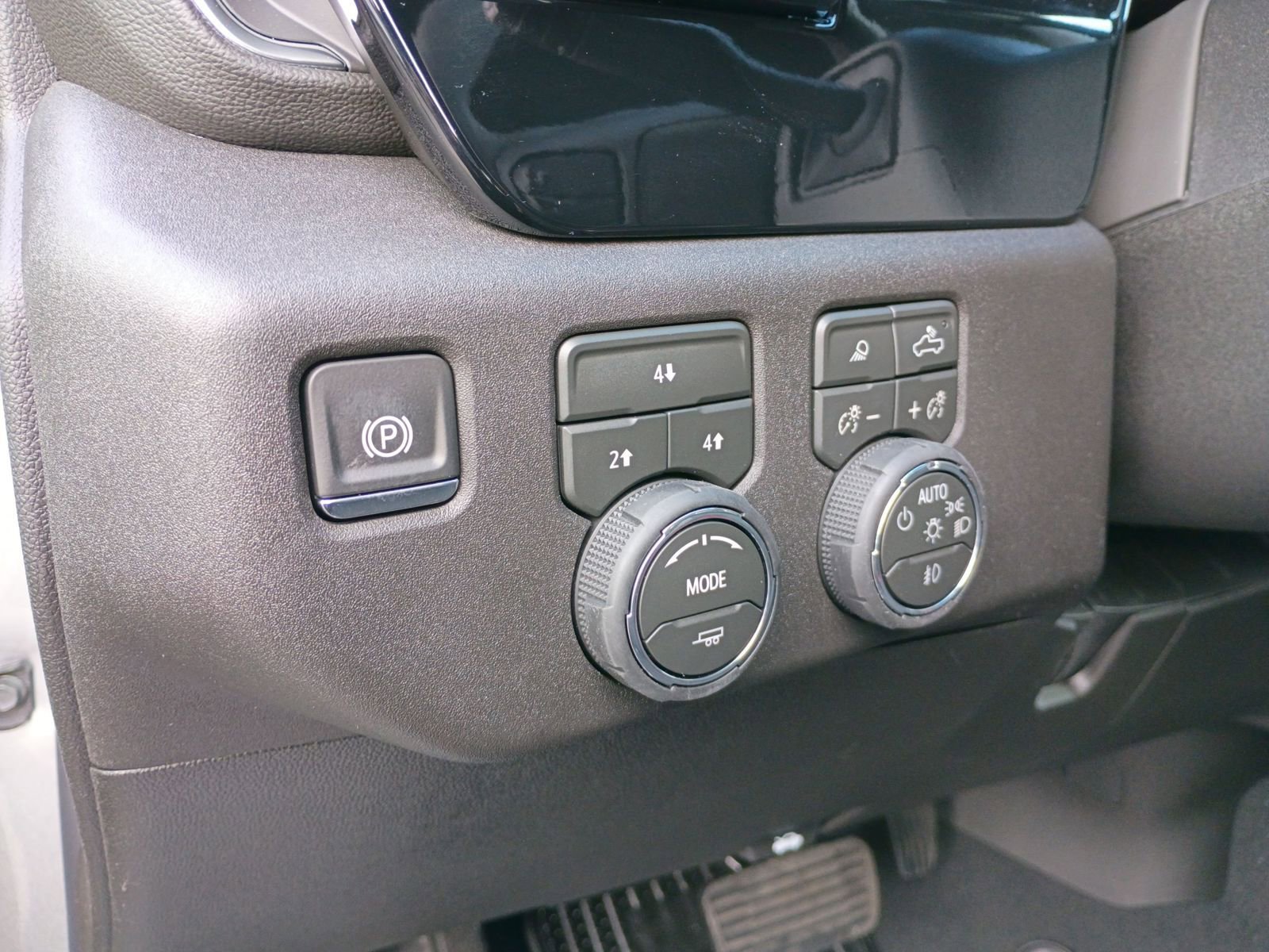 New 2026 Chevrolet Silverado 2500 LT w/ Trail Boss Package image 33