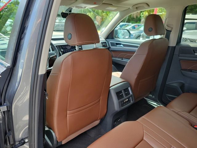 Used 2023 Volkswagen Atlas SE w/ Panoramic Sunroof Package FWD image 14