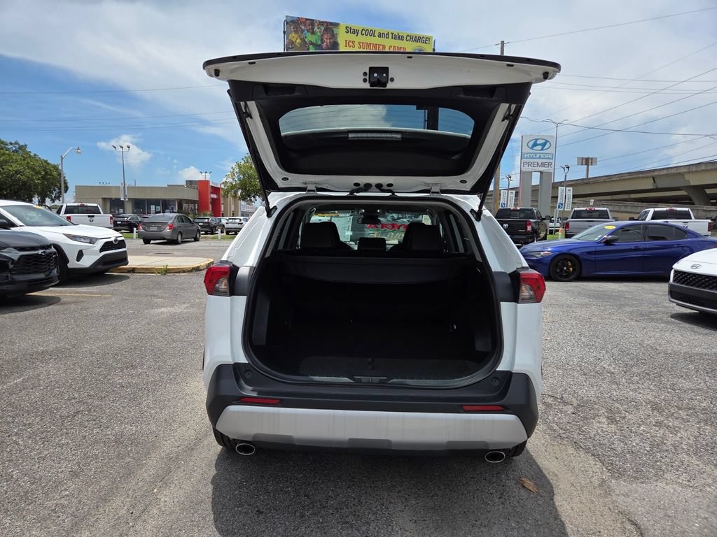 Used 2024 Toyota RAV4 Adventure AWD/4WD image 27