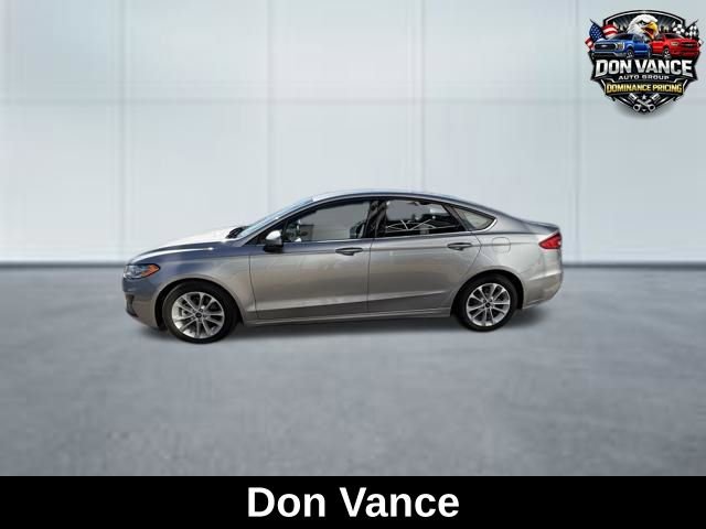 Used 2020 Ford Fusion SE image 2