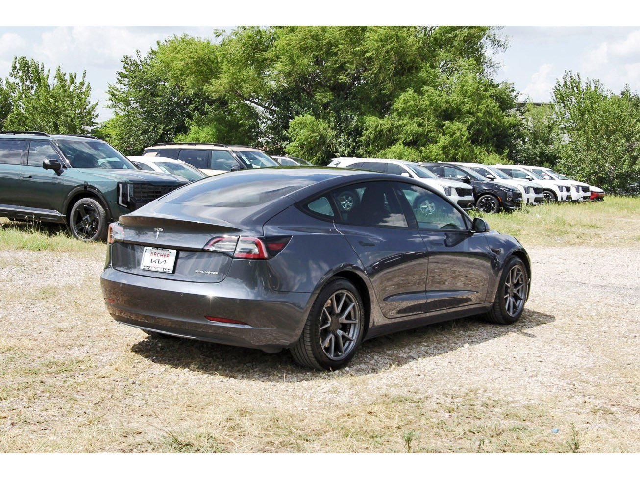 Used 2022 Tesla Model 3 Long Range AWD/4WD image 3