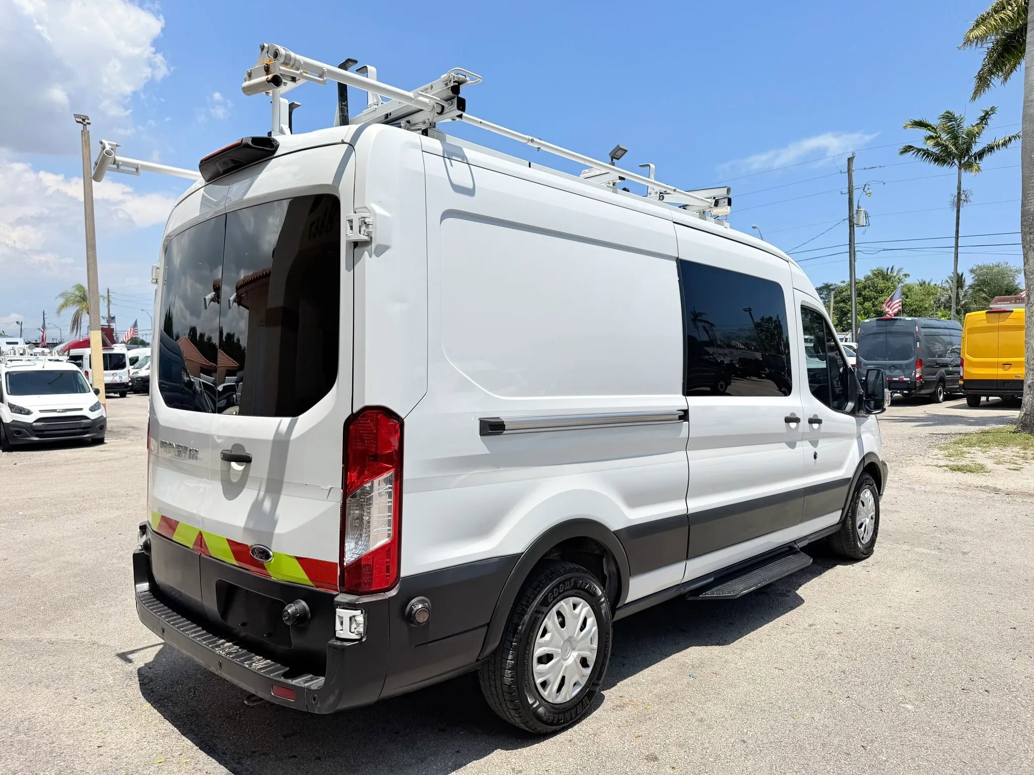 Used 2019 Ford Transit 250 148 Medium Roof w/ Exterior Upgrade Package RWD image 7