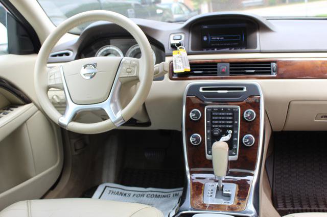 Used 2012 Volvo XC70 3.2 image 10
