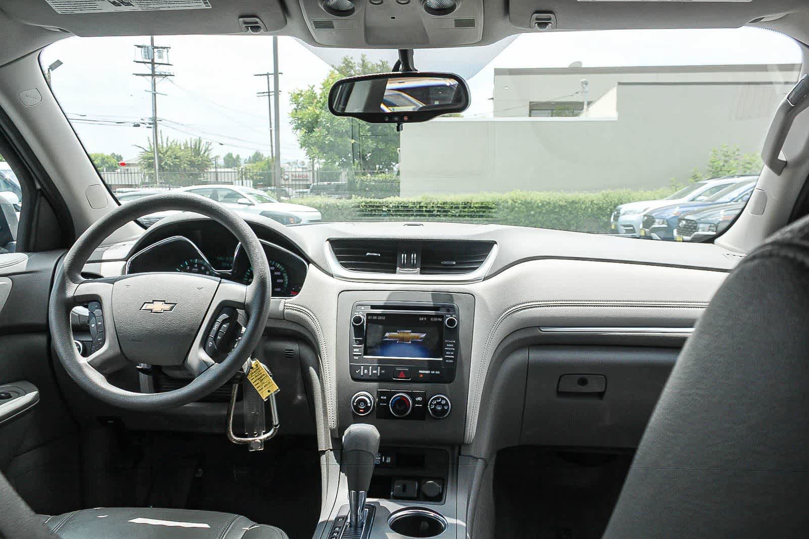 Used 2015 Chevrolet Traverse LS FWD image 16