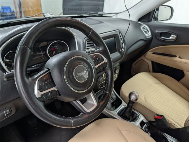 Used 2020 Jeep Compass Sport w/ Cold Weather Group AWD/4WD image 17