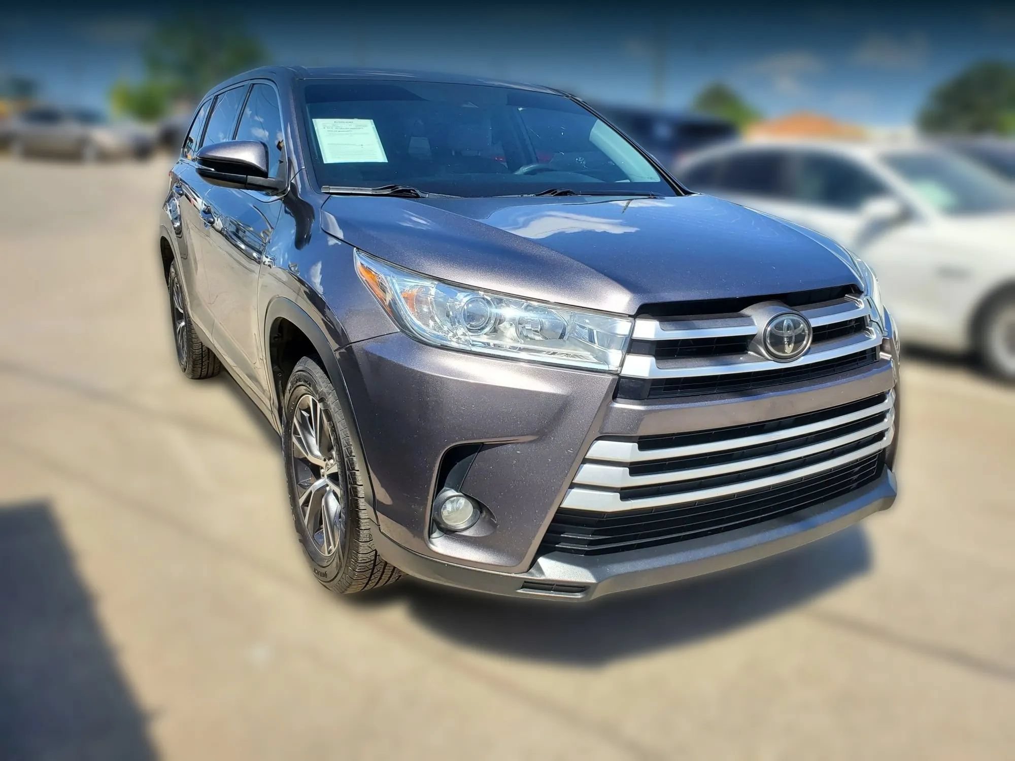 Used 2019 Toyota Highlander Plus FWD image 21