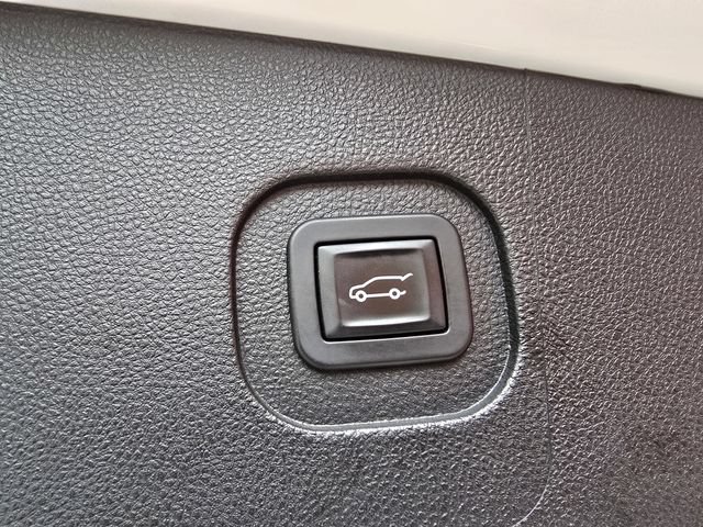 Used 2017 GMC Terrain SLT w/ Open Road Package FWD image 36