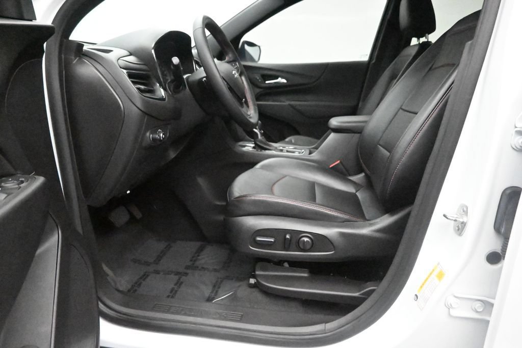 Used 2024 Chevrolet Equinox RS w/ RS Leather Package FWD image 12