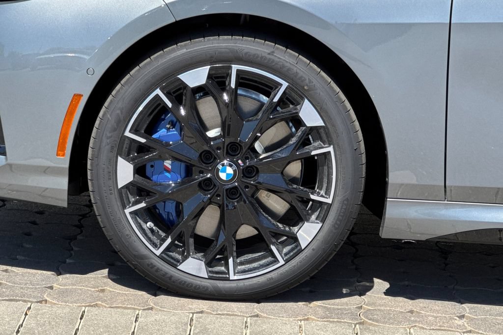 New 2025 BMW M235i xDrive AWD/4WD image 32