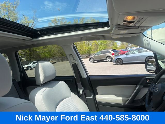 Used 2016 Subaru Forester 2.5i Premium w/ Popular Package #2 AWD/4WD image 12