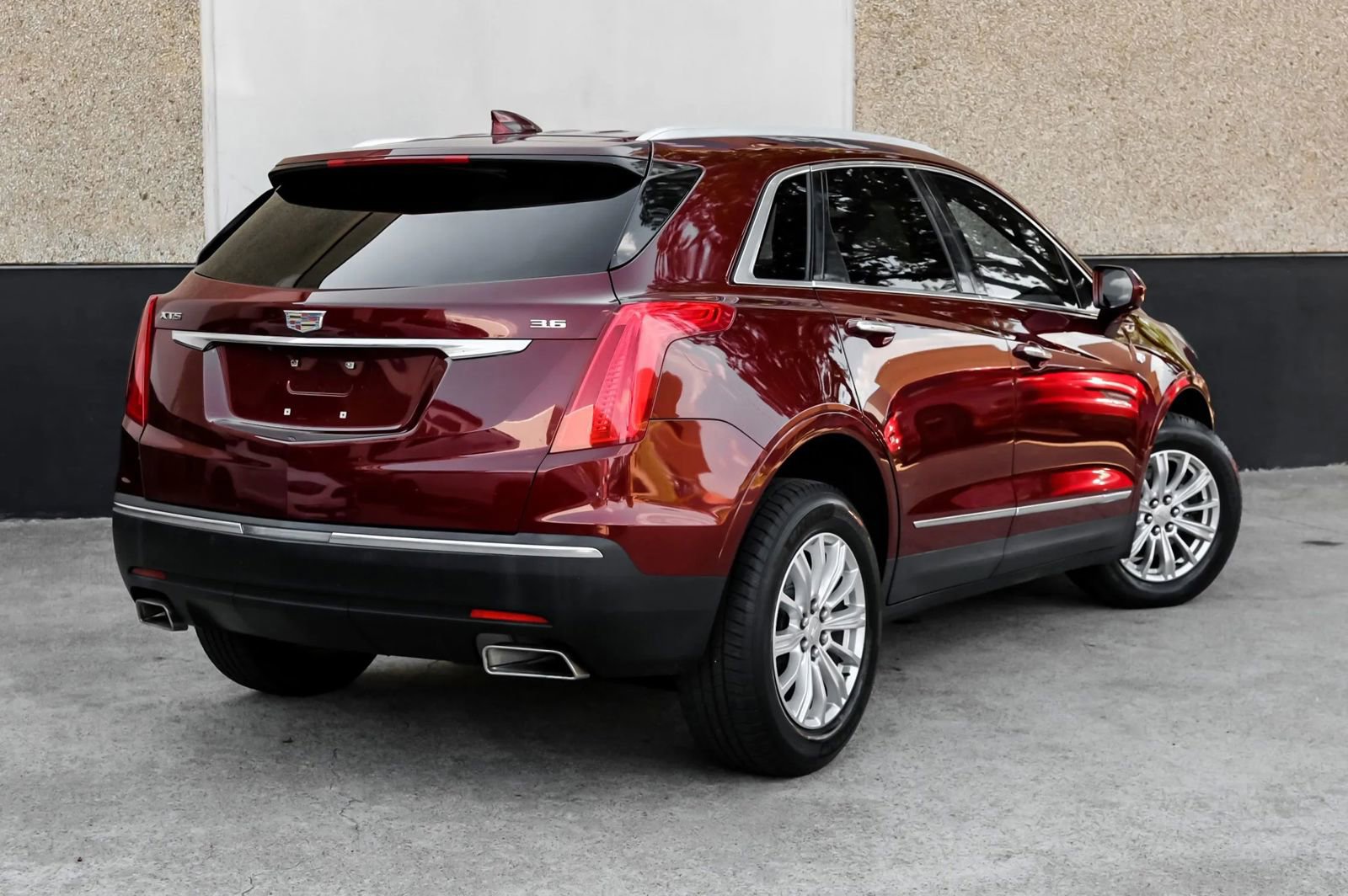 Used 2018 Cadillac XT5 FWD image 9