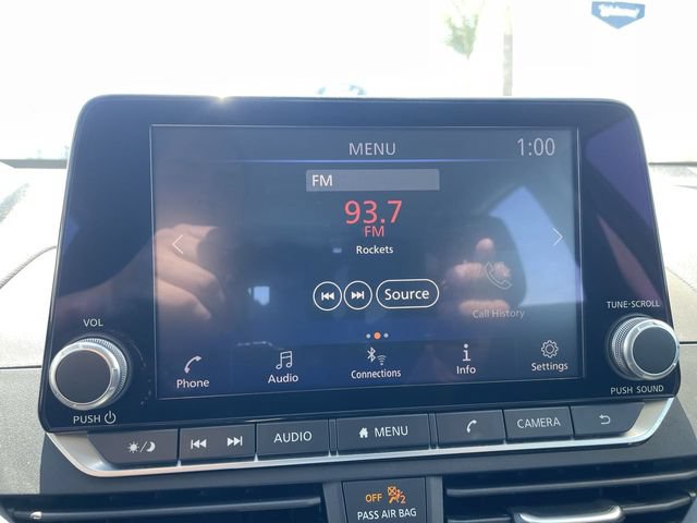 Used 2024 Nissan Altima 2.5 SV FWD image 13