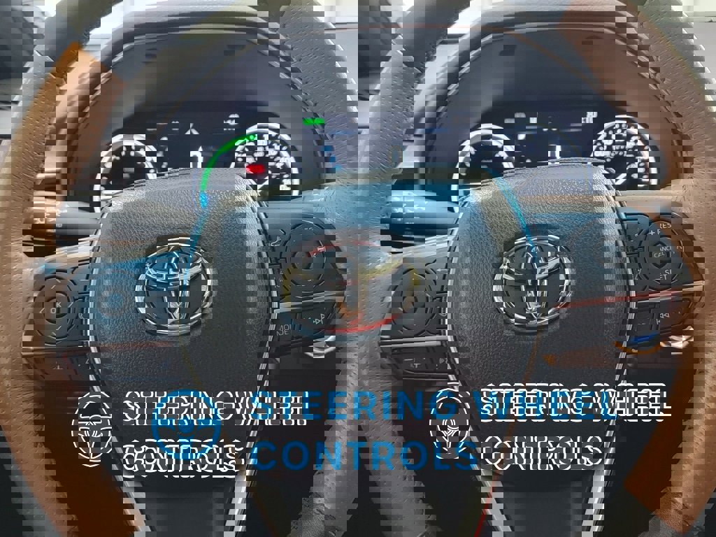 Used 2020 Toyota Avalon Limited FWD image 18