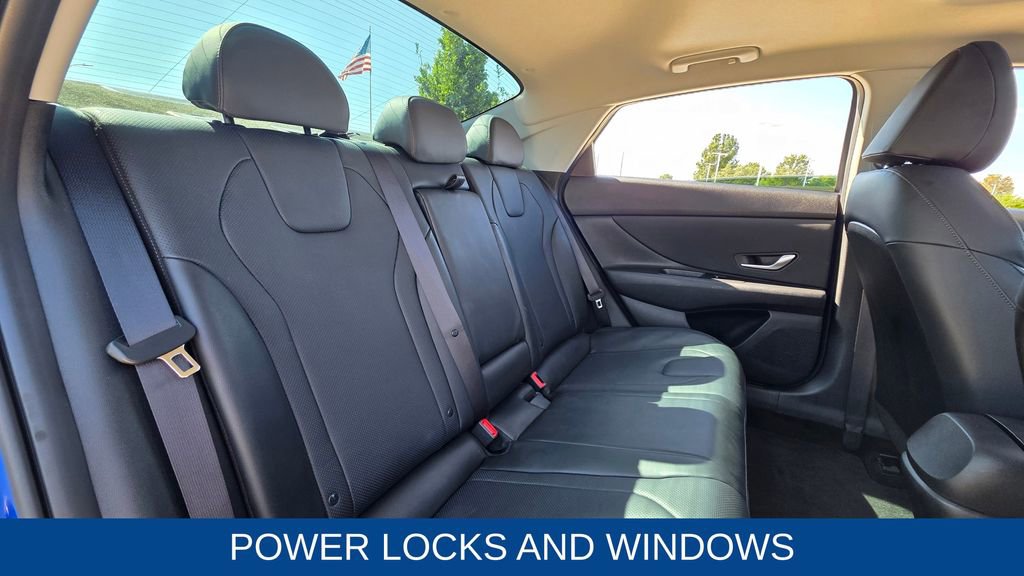 Used 2023 Hyundai Elantra Limited image 16