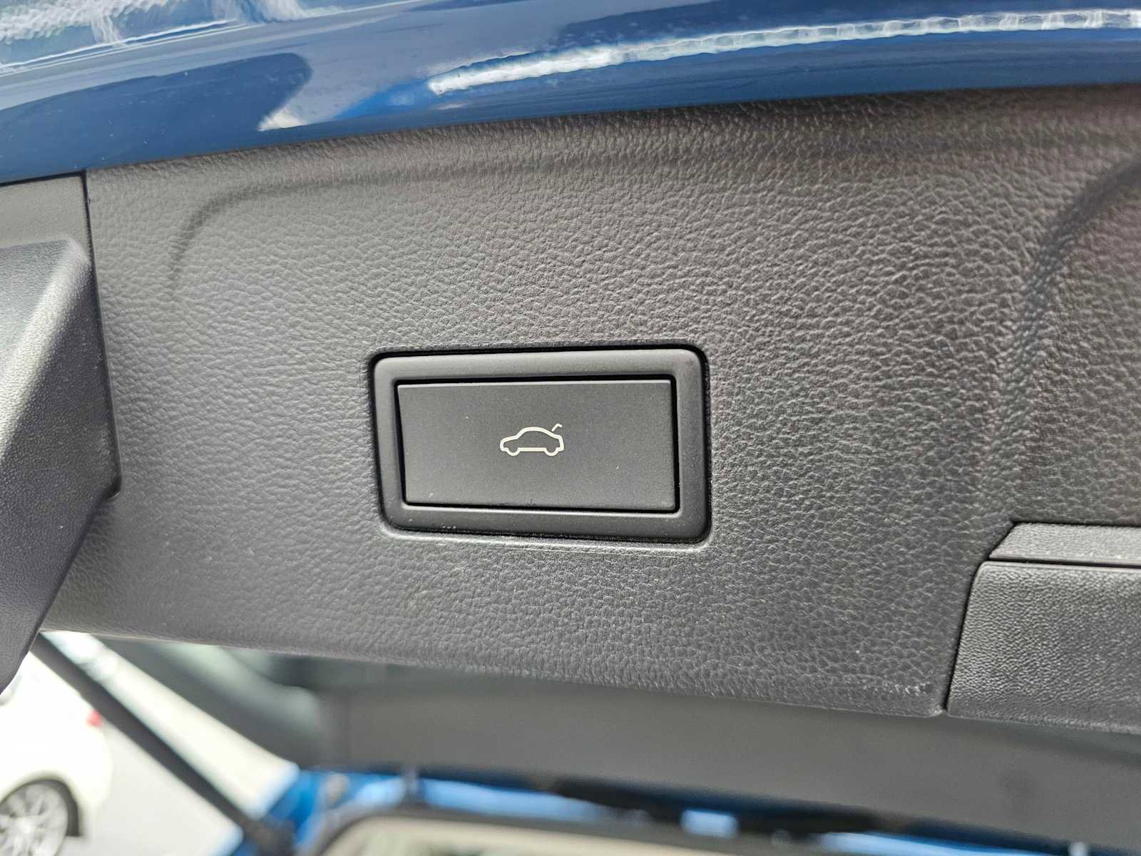 Used 2025 Volkswagen Atlas SEL image 19