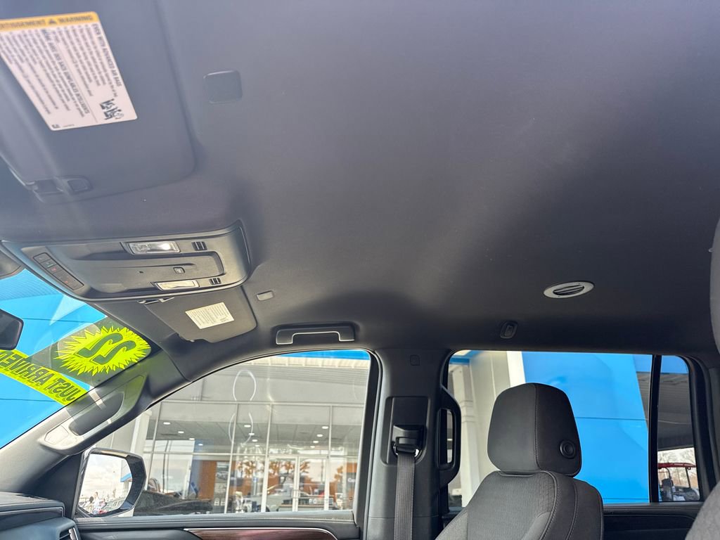 Used 2022 GMC Yukon XL SLE image 24
