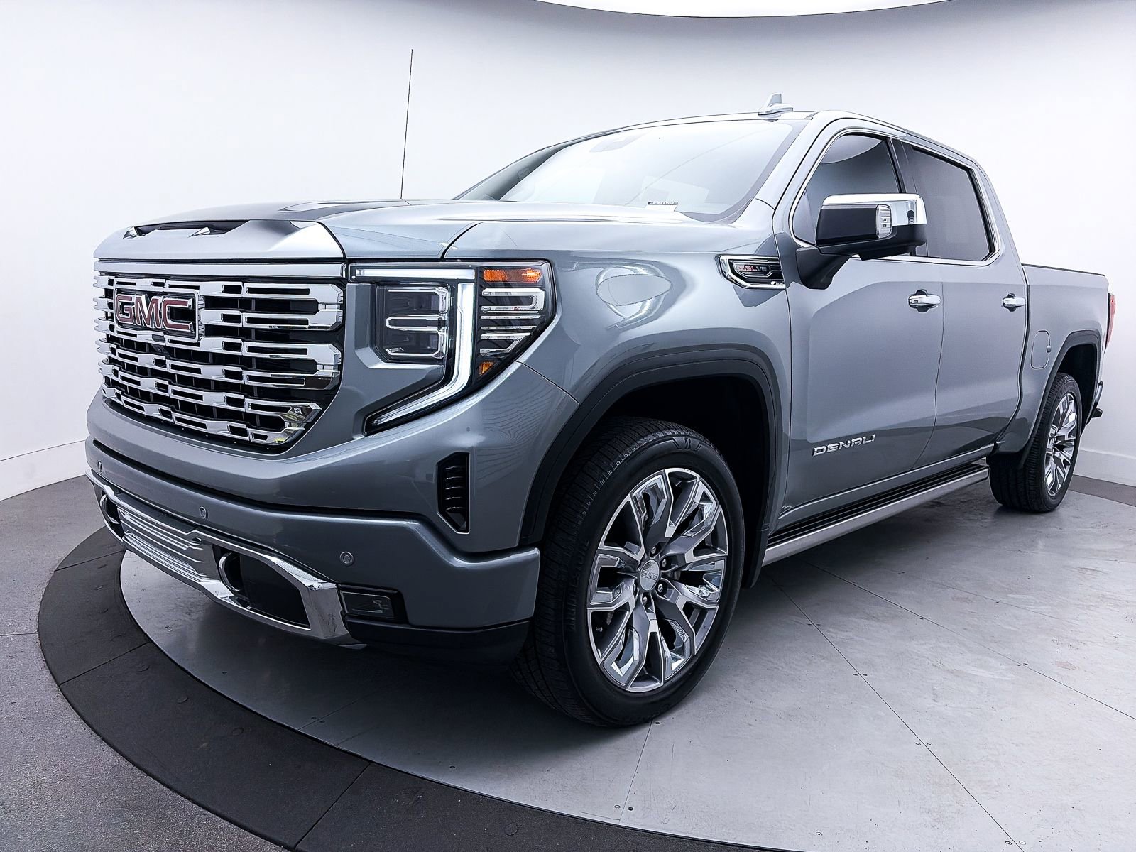 Used 2024 GMC Sierra 1500 Denali w/ Denali Reserve Package image 15