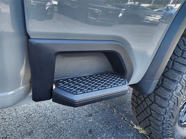 Used 2024 Chevrolet Silverado 2500 ZR2 w/ ZR2 Bison Edition image 14