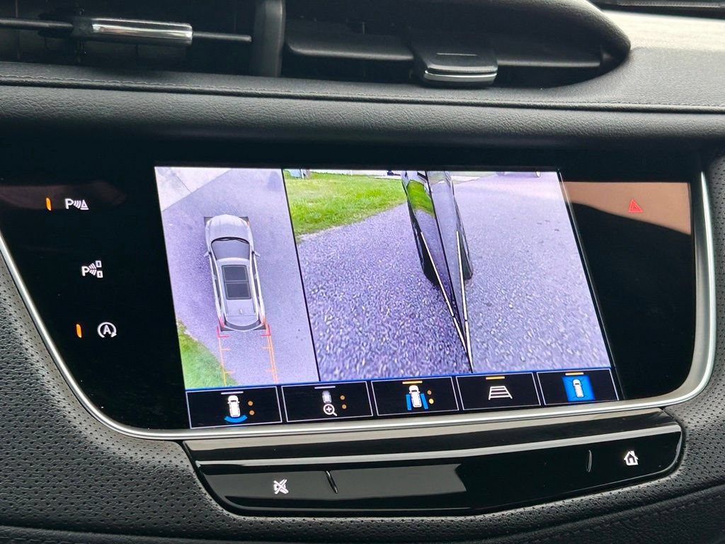 Used 2024 Cadillac XT5 Sportv w/ Technology Package AWD/4WD image 37