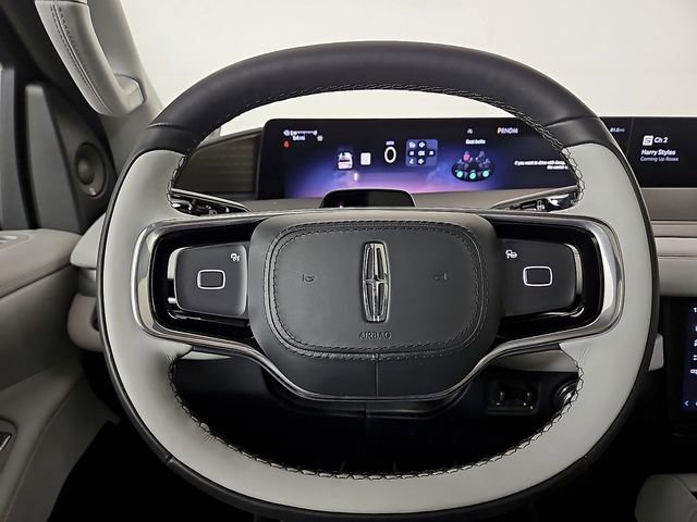 New 2026 Lincoln Navigator L Black Label image 18