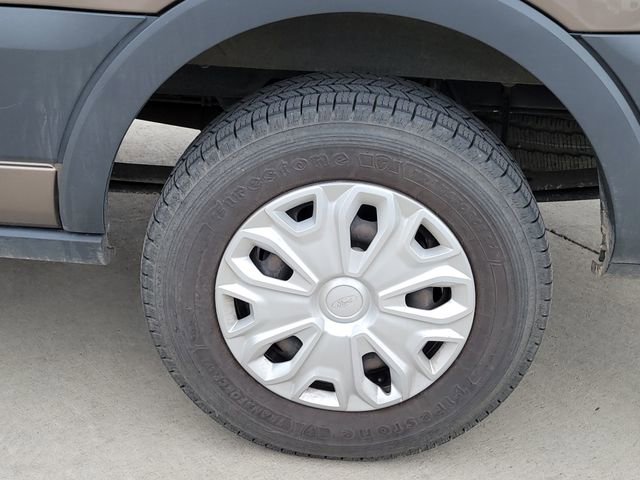 Used 2018 Ford Transit 350 XLT image 19