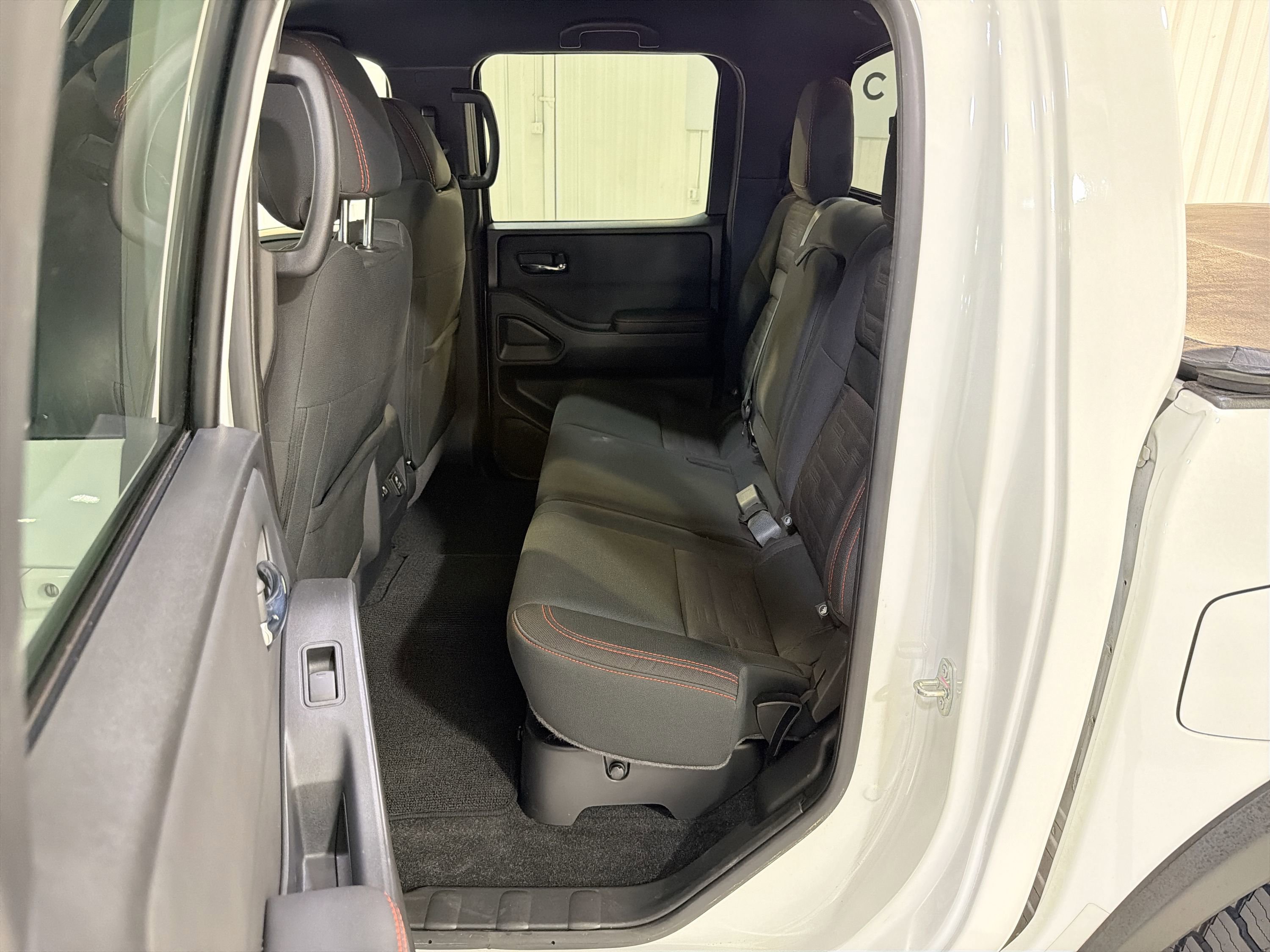 Used 2022 Nissan Frontier Pro-X RWD image 24