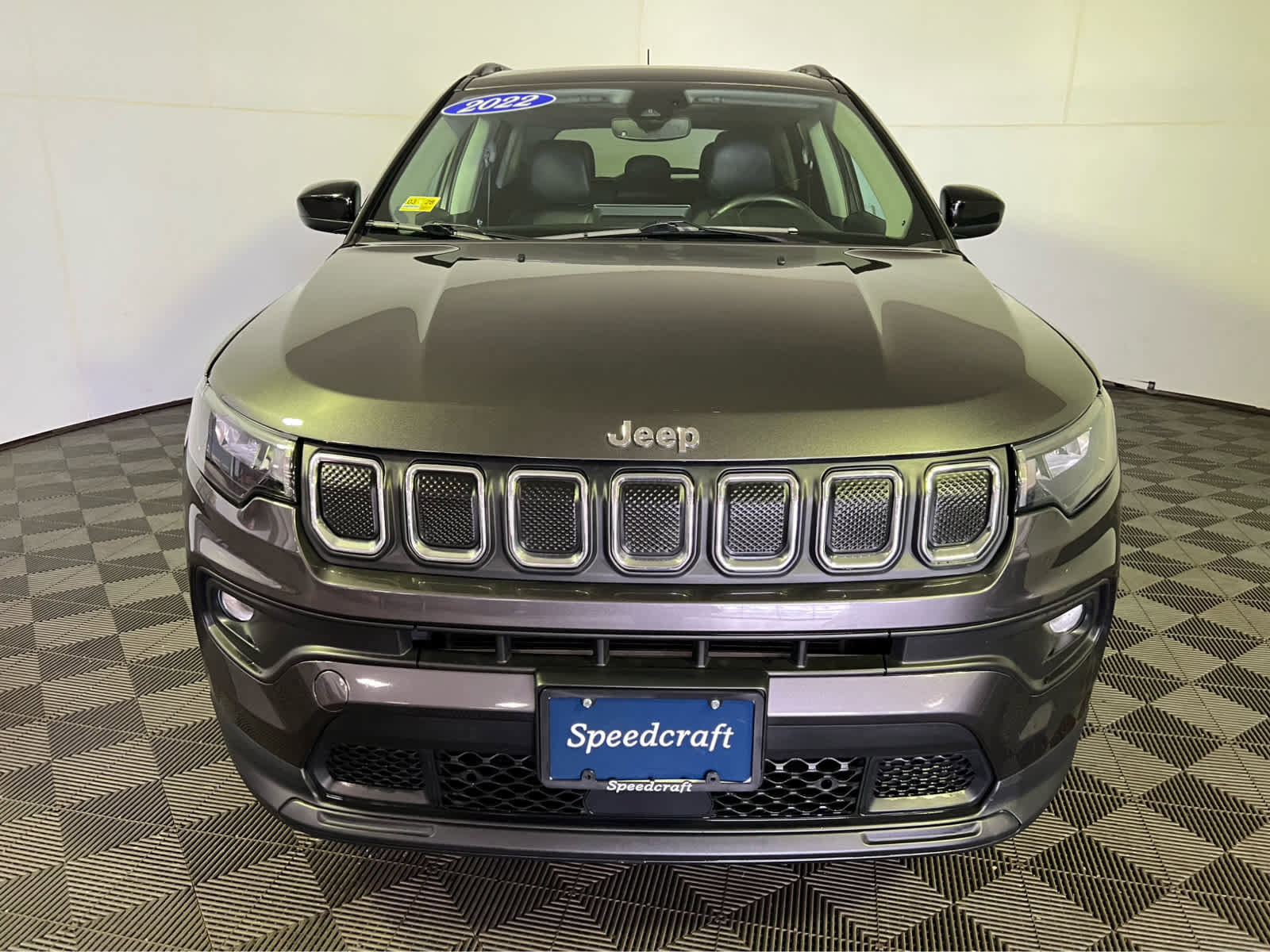 Used 2022 Jeep Compass Latitude w/ Sun and Sound Group image 2