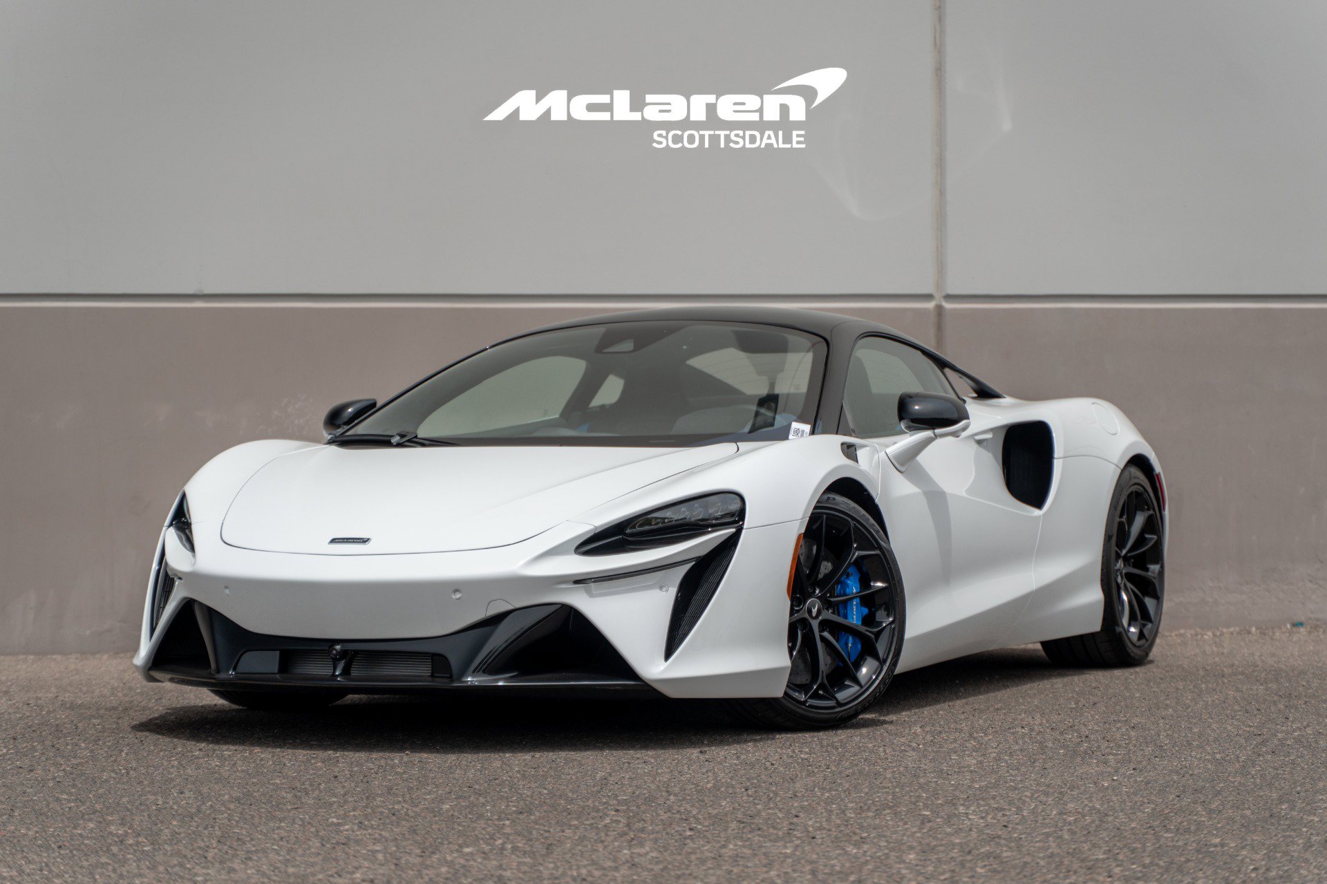 New 2026 McLaren Artura RWD image 2
