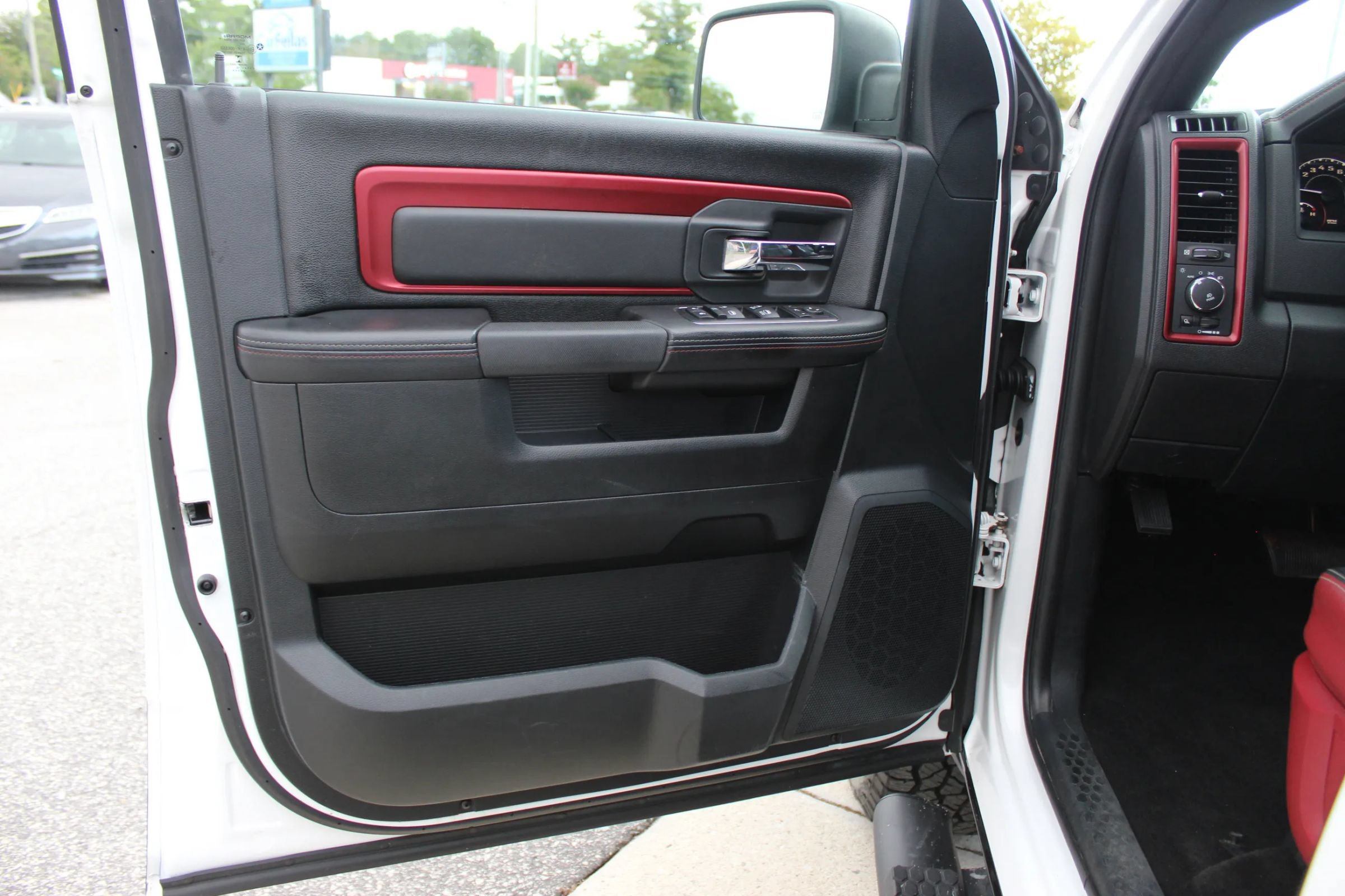 Used 2016 RAM 1500 Rebel w/ Luxury Group AWD/4WD image 11