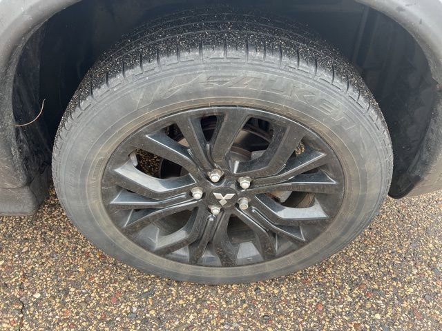Used 2018 Mitsubishi Outlander Sport LE AWD/4WD image 17
