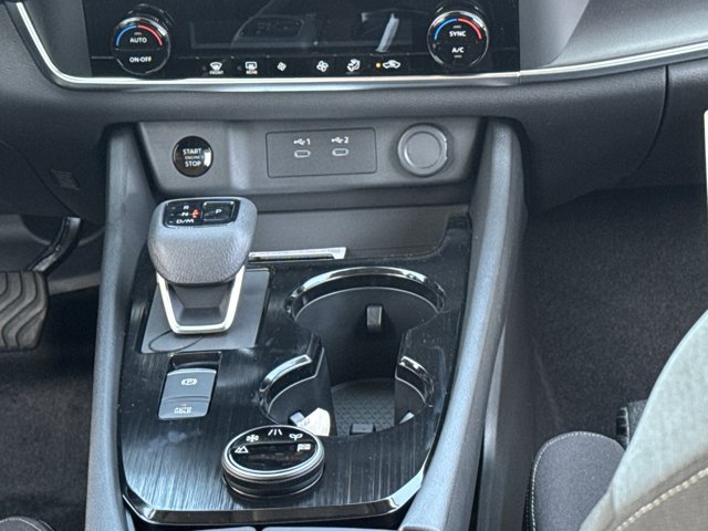 New 2025 Nissan Rogue SV AWD/4WD image 23