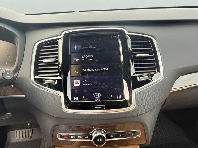 Used 2017 Volvo XC90 T6 Momentum w/ Vision Package image 21