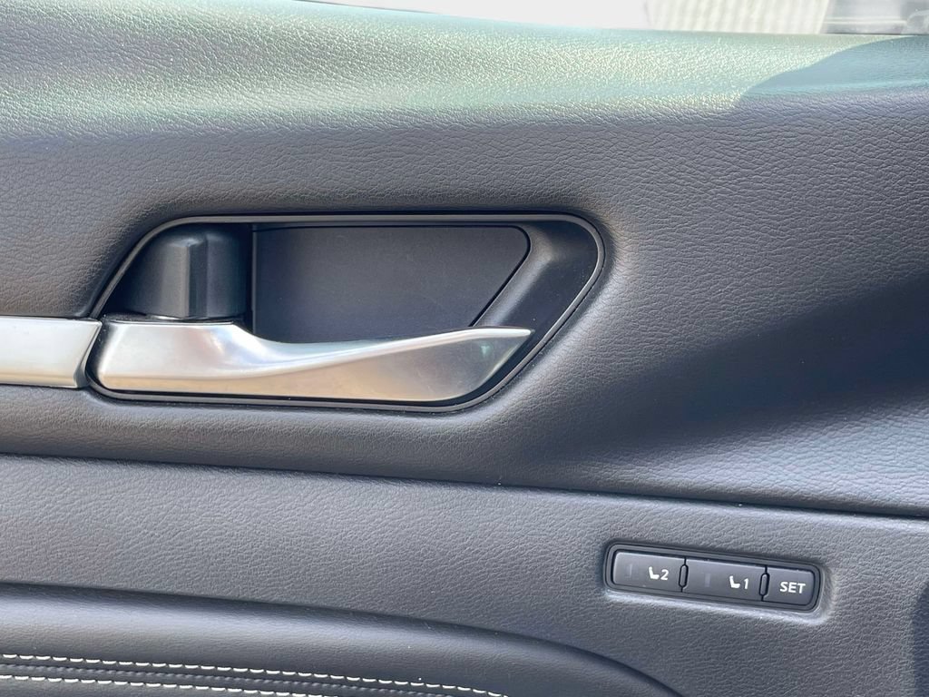 Used 2019 Nissan Altima 2.5 Platinum AWD/4WD image 19