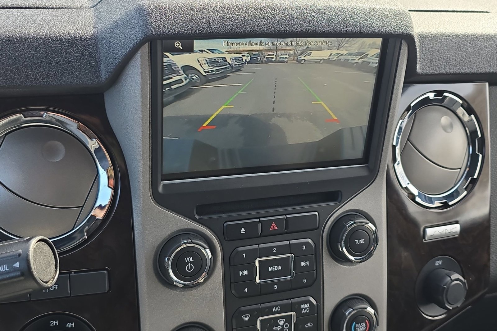 Used 2016 Ford F350 Platinum w/ Snow Plow Prep Package image 23