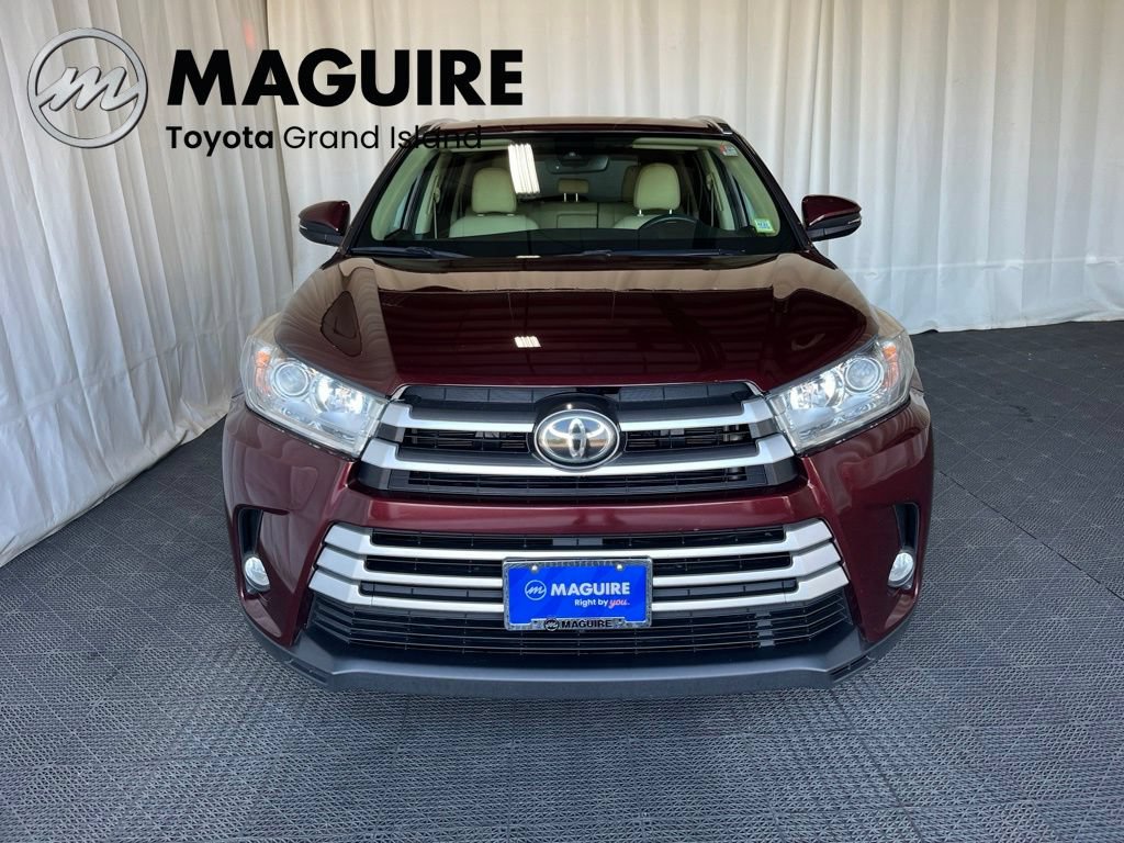 Used 2019 Toyota Highlander XLE AWD/4WD image 34