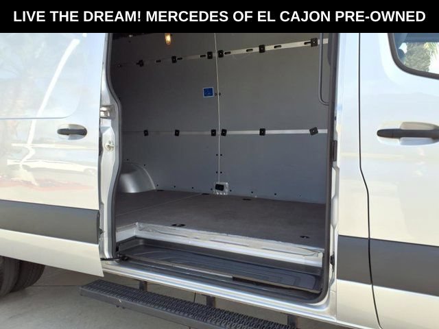 Used 2024 Mercedes-Benz Sprinter 3500 image 23