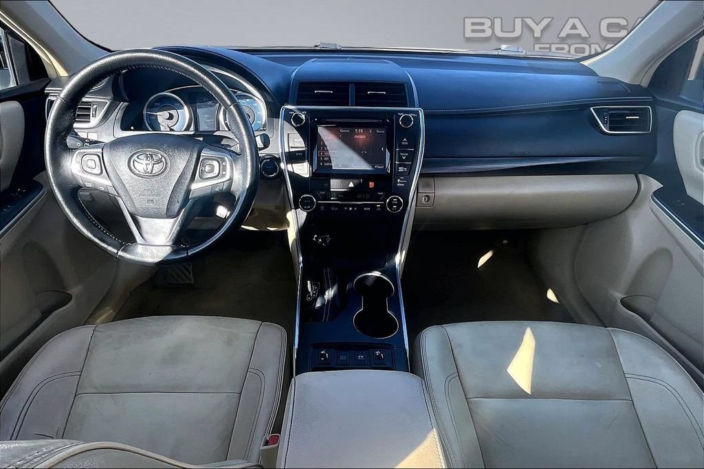 Used 2015 Toyota Camry XLE w/ Moonroof Package FWD image 16