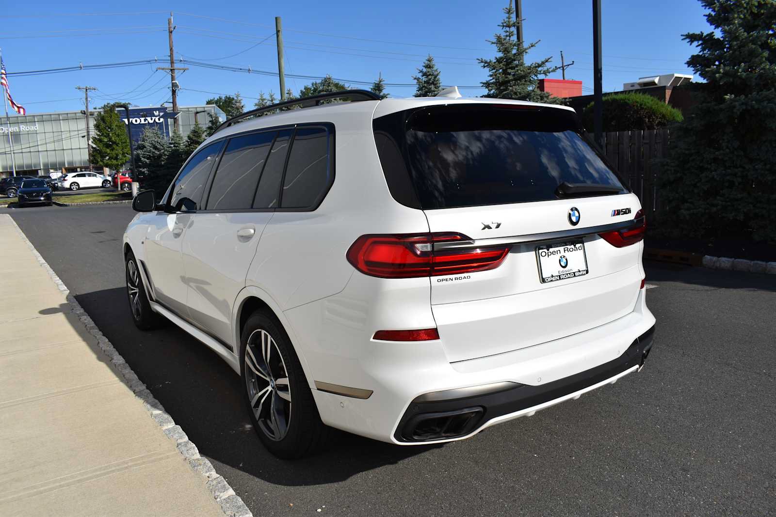 Used 2021 BMW X7 M50i w/ Cold Weather Package AWD/4WD image 7