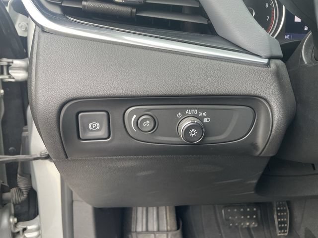 Used 2020 Buick Enclave Essence w/ Sound and Sites Package AWD/4WD image 21