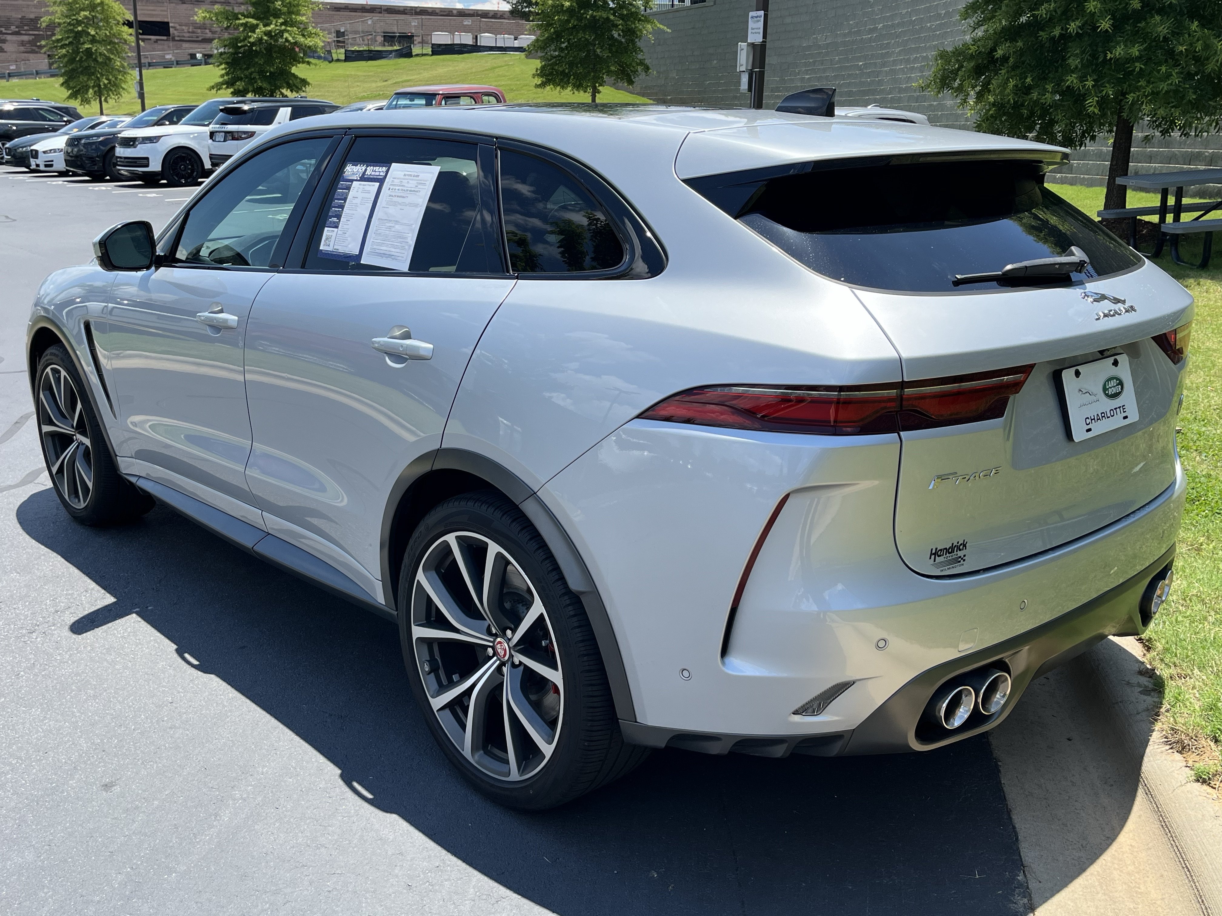 Used 2022 Jaguar F-PACE SVR AWD/4WD image 8