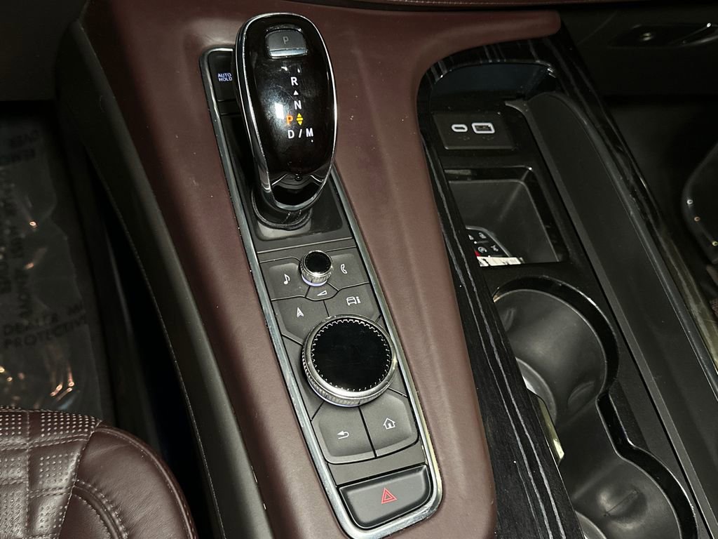 Used 2023 Cadillac Escalade ESV V image 32