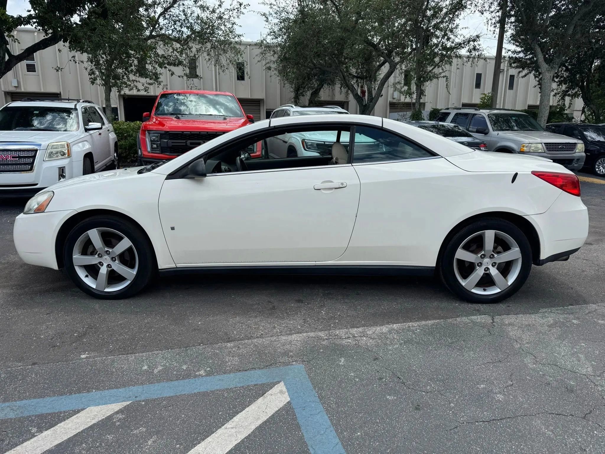Used 2007 Pontiac G6 GT w/ Premium Package image 8