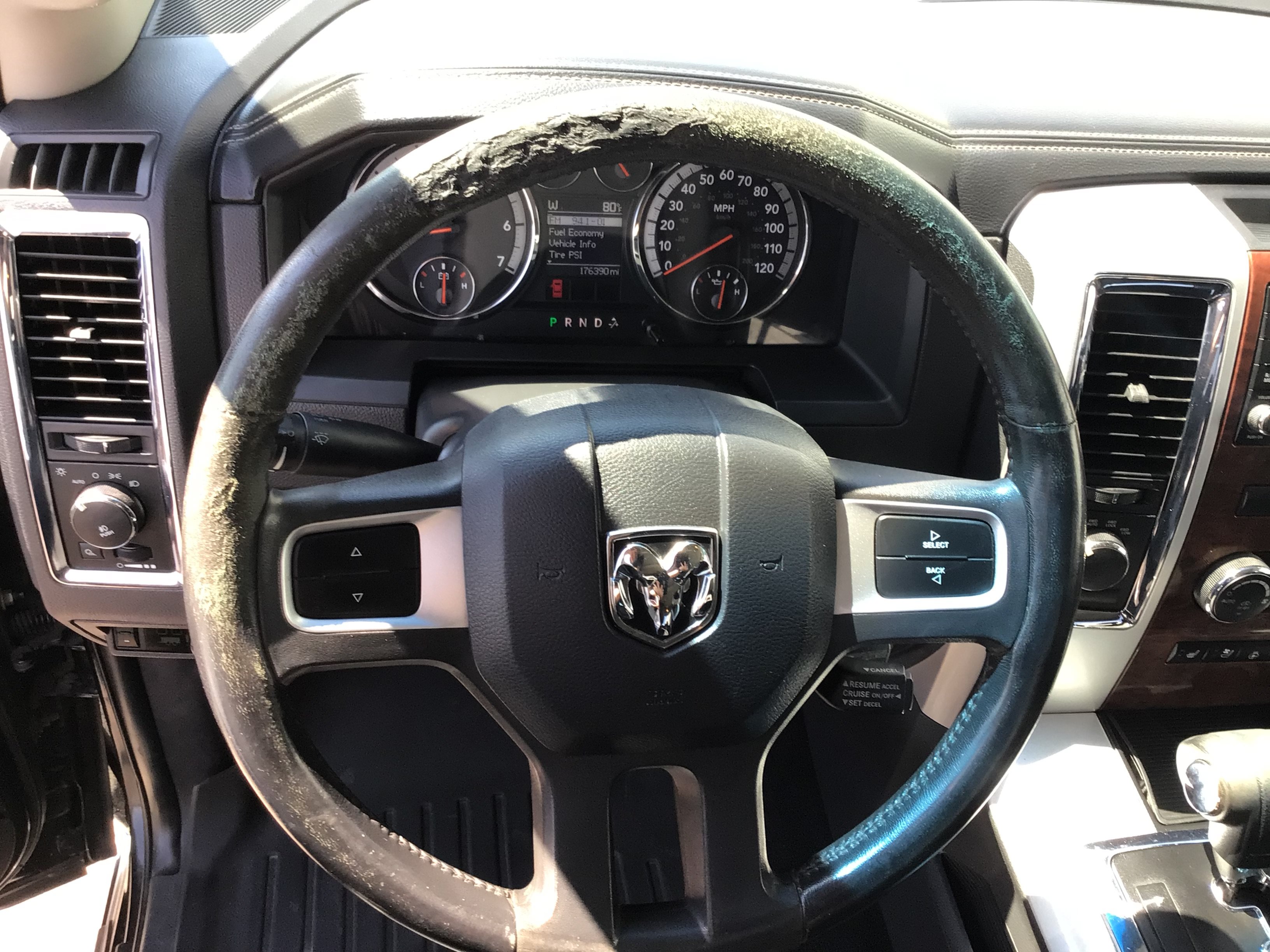 Used 2010 Dodge Ram 1500 Truck Laramie AWD/4WD image 12