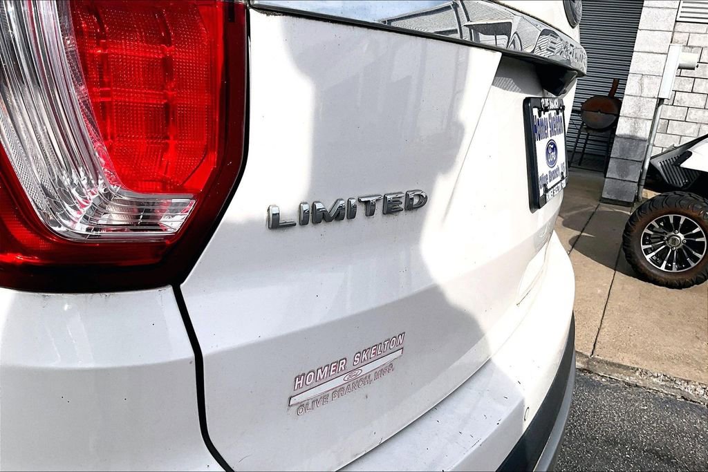 Used 2016 Ford Explorer Limited image 7