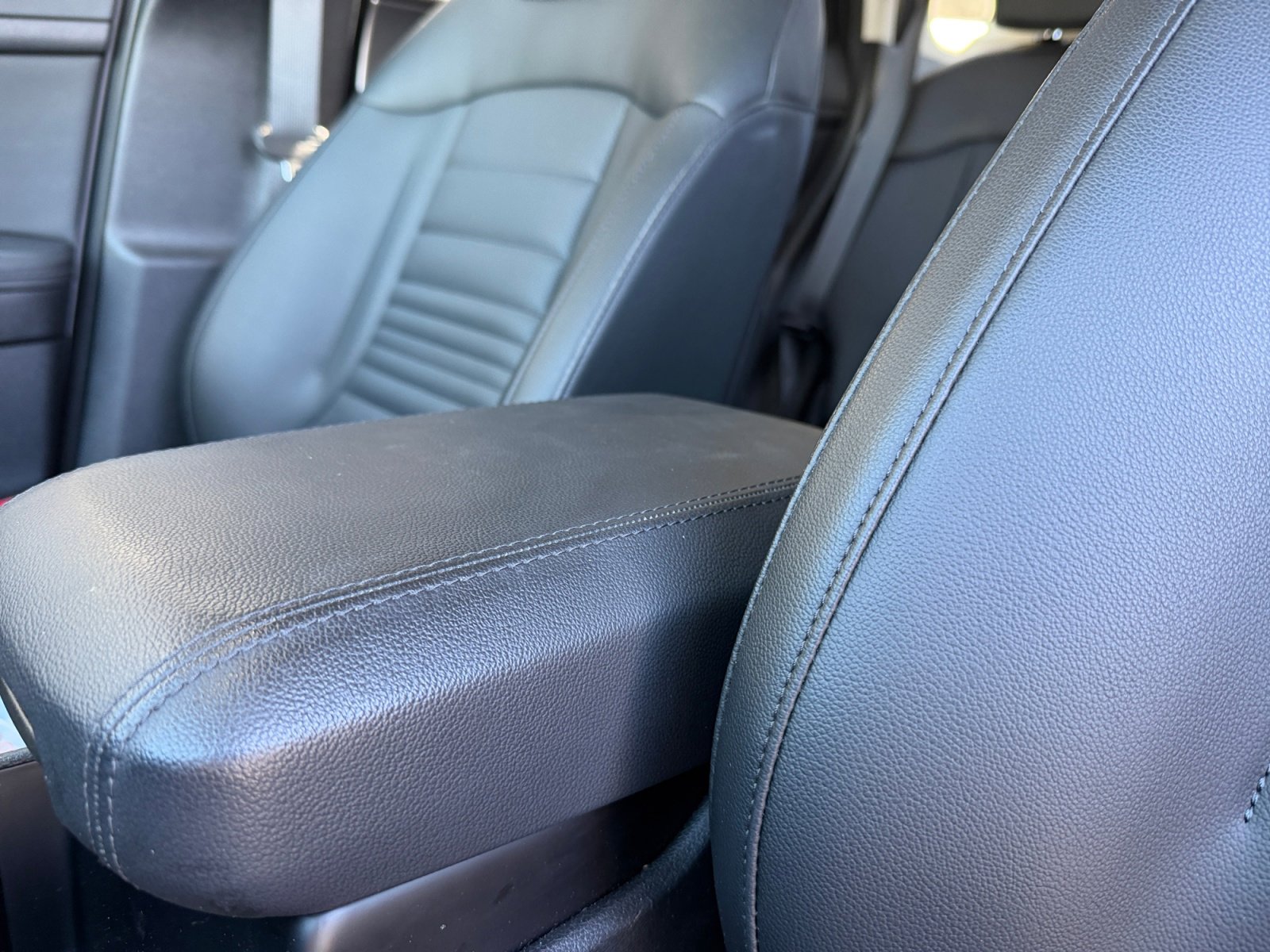 Used 2025 Kia Sportage SX image 15