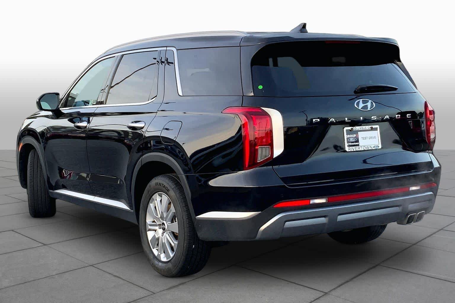 Used 2025 Hyundai Palisade SEL FWD image 11