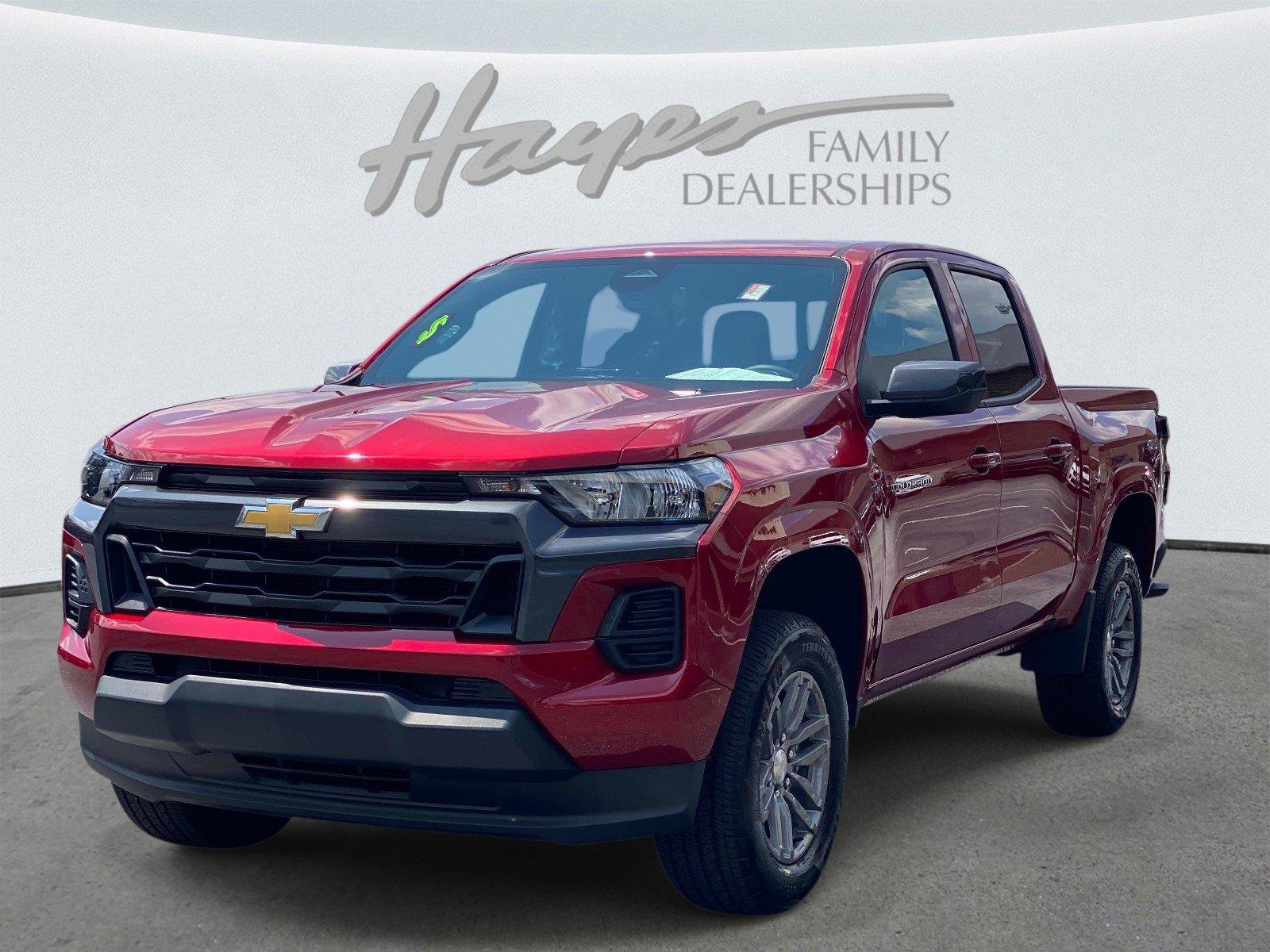 Used 2025 Chevrolet Colorado LT w/ Advanced Trailering Package RWD image 9