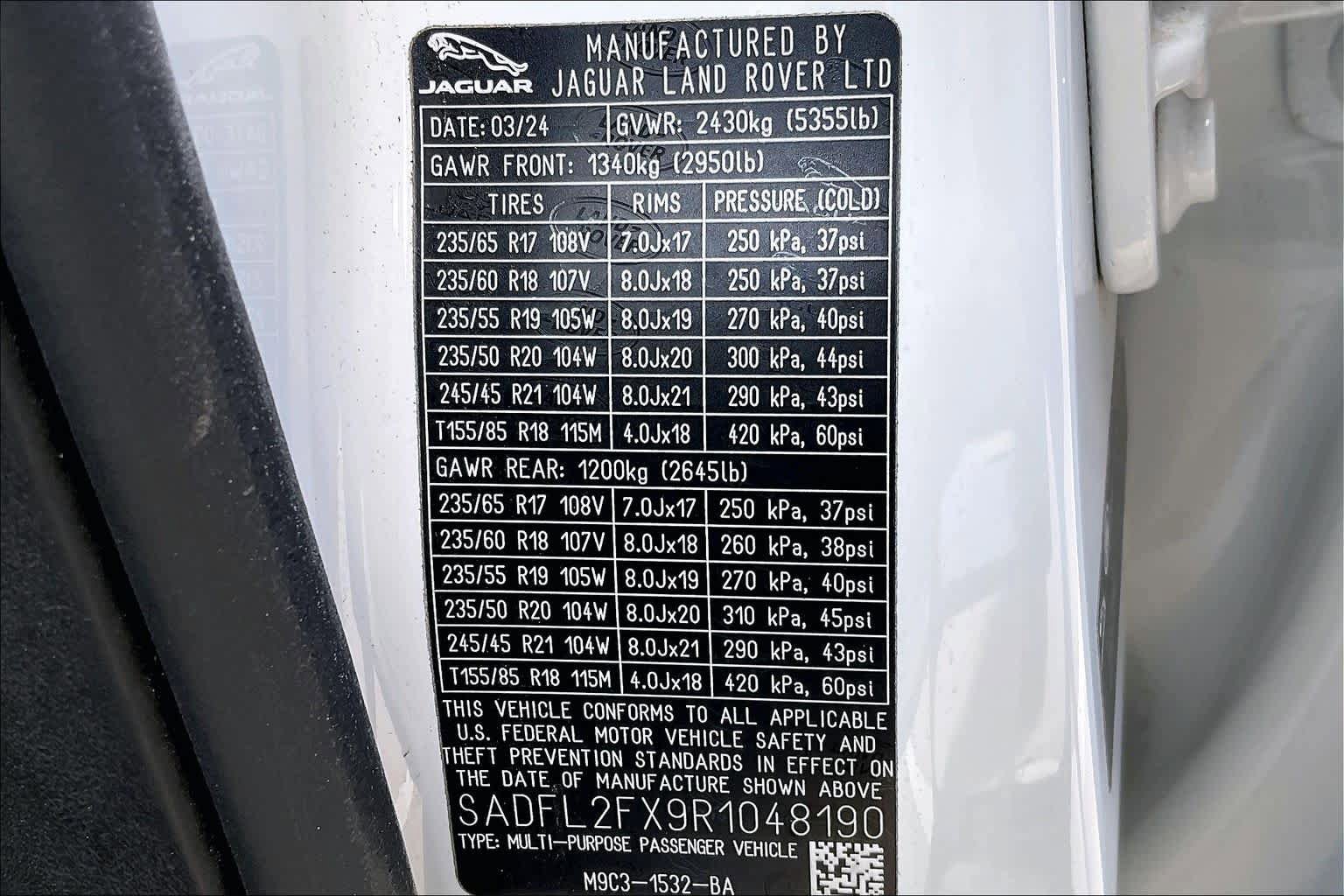 Used 2024 Jaguar E-PACE R-Dynamic SE AWD/4WD image 34