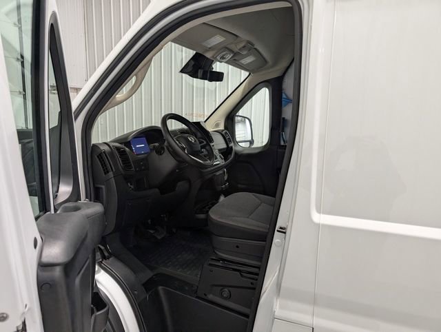 Used 2024 RAM ProMaster 3500 w/ Delivery Van Package image 9